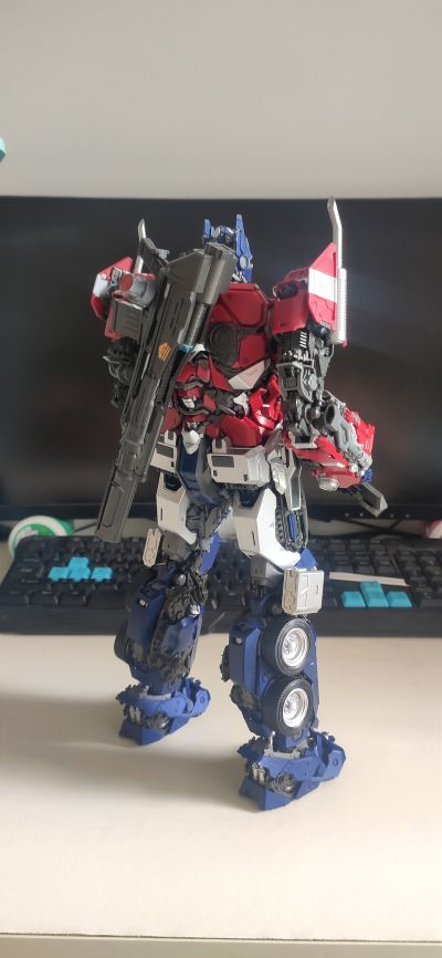 大黄蜂 擎天柱 地球形态