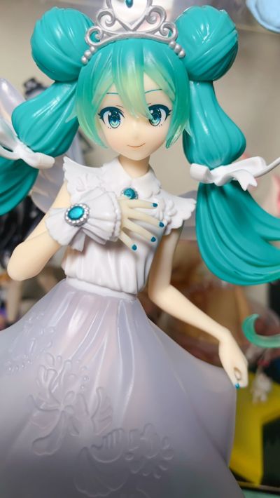 超级景品 “初音未来15周年纪念” 原画师：KEI