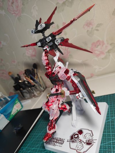 MG 高达基地限定   异端高达红色机(翔翼型装备) 电镀骨架/透明配色