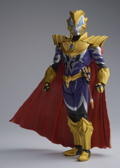 S.H.Figuarts 捷德奥特曼 尊皇形态