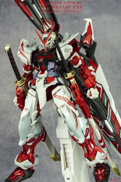 METAL BUILD 机动战士高达SEED ASTRAY系列 异端高达红色机改 (新生强袭版)