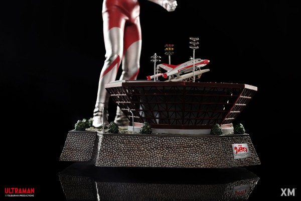 奥特曼 C型 全身像