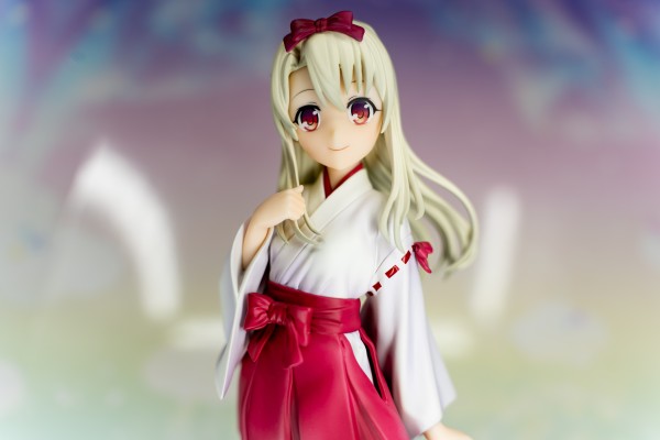 Fate/kaleid liner 魔法少女伊莉雅 伊莉雅丝菲尔・冯・爱因兹贝伦 巫女服