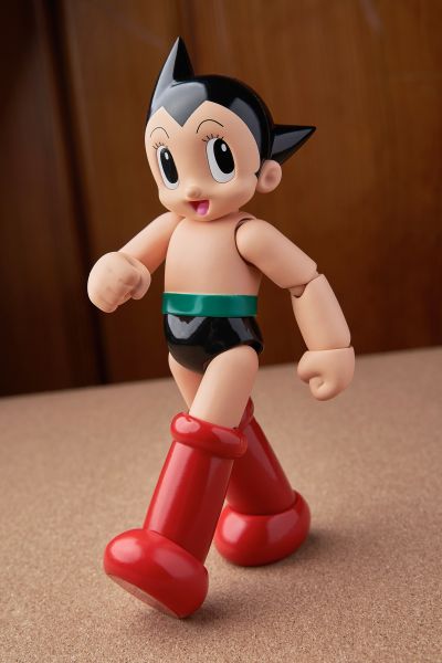 MAFEX 编号145 铁臂阿童木 阿童木 1.5版本