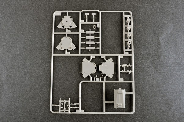 编号：07177 1/72 装甲车辆系列 M983拖车 与 AN/TPY-2 X波段雷达