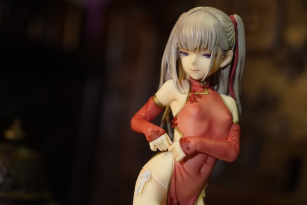 【爱丽丝】锦袍华贵淑女娇，玲珑曲折现苗条