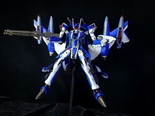 DX超合金 超时空要塞DELTA 绝对LIVE YF-29 永恒女武神（马克西米利安·吉纳斯专用机）