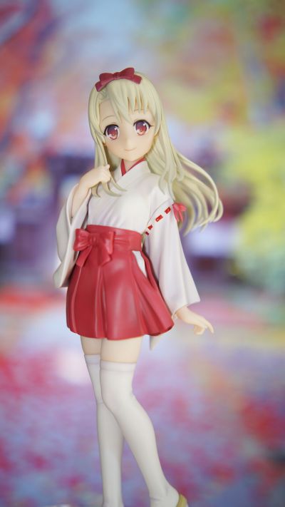 Fate/kaleid liner 魔法少女伊莉雅 伊莉雅丝菲尔・冯・爱因兹贝伦 巫女服