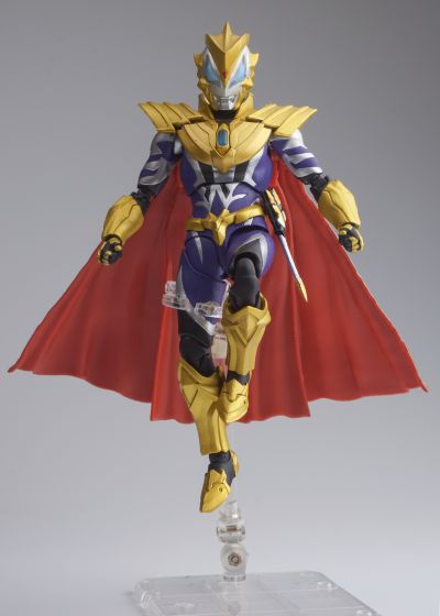 S.H.Figuarts 捷德奥特曼 尊皇形态