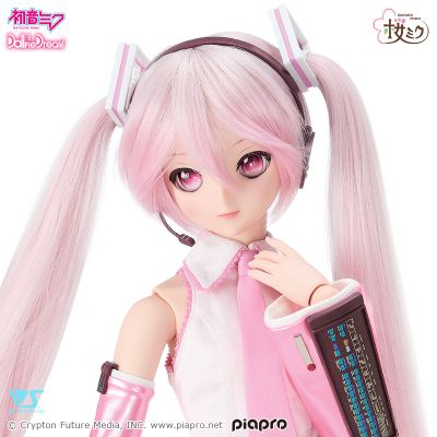 Dollfie Dream DD VOCALOID 樱未来