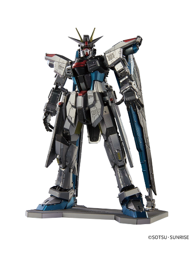 BNMW 实物大自由高达立像