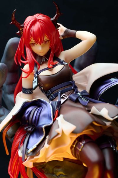 明日方舟 史尔特尔 熔火Ver.