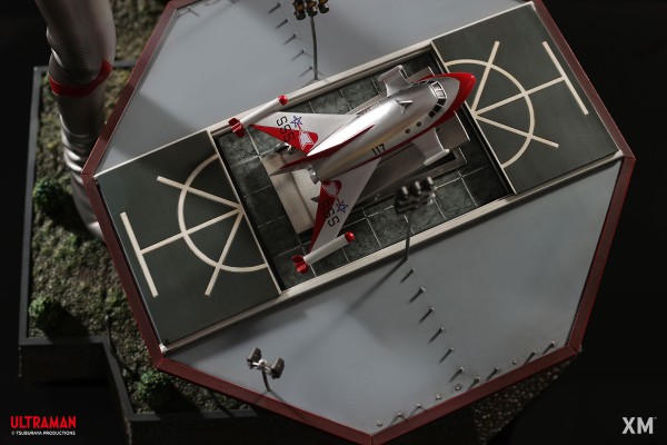 奥特曼 C型 全身像