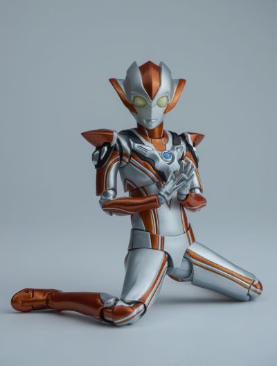 S.H.Figuarts 罗布奥特曼系列 格丽乔奥特曼