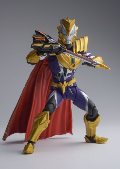 S.H.Figuarts 捷德奥特曼 尊皇形态