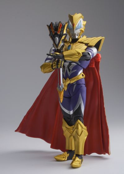 S.H.Figuarts 捷德奥特曼 尊皇形态