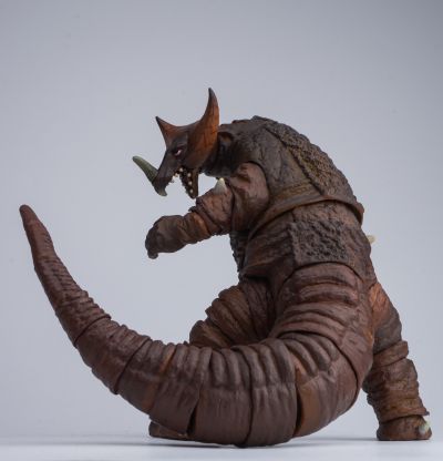 S.H.Figuarts  哥莫拉