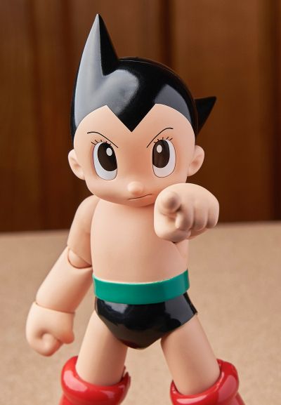 MAFEX 编号145 铁臂阿童木 阿童木 1.5版本