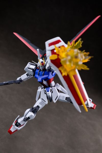 ROBOT魂＜机动战士系列＞   GAT-X105 强袭高达  剧中版