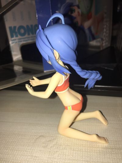 BEACH QUEENS 幸运星 泉此方