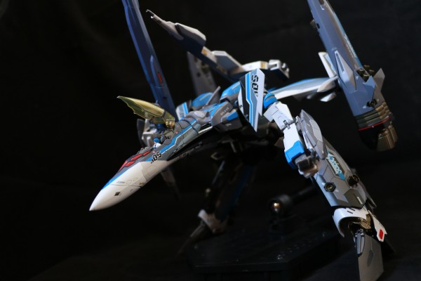 DX超合金  超时空要塞DELTA 绝对LIVE VF-31AX 卡伊洛斯 进阶型(疾风专用机) 专用超级零件套装