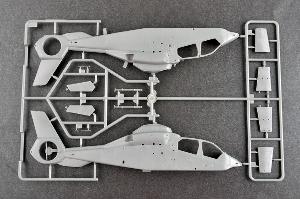 编号：05819  1/48 军用飞机系列 直-19 轻型侦查攻击直升机