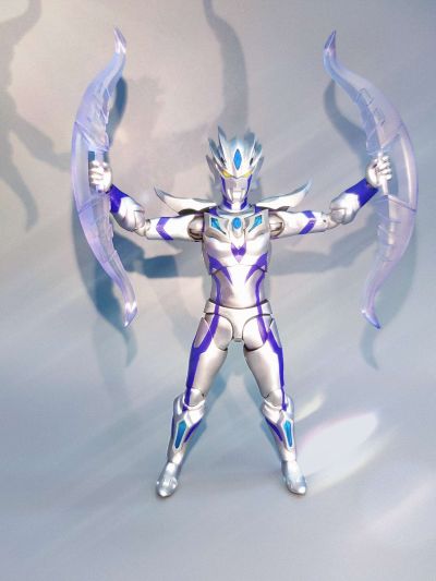 S.H.Figuarts   赛罗奥特曼 无限形态