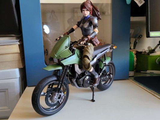 PLAY ARTS改　最终幻想7 重制版 杰西与摩托套装