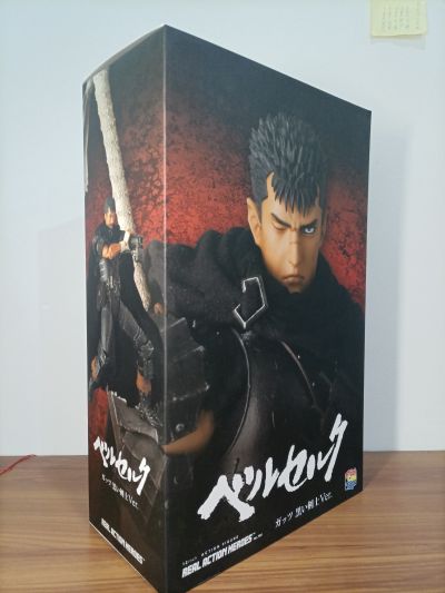 REAL ACTION HEROES No.704 RAH ベルセルク 盖兹 黑い剣士Ver.