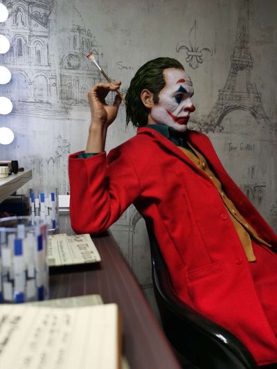 DC系列 小丑 杰昆·菲尼克斯 全身像