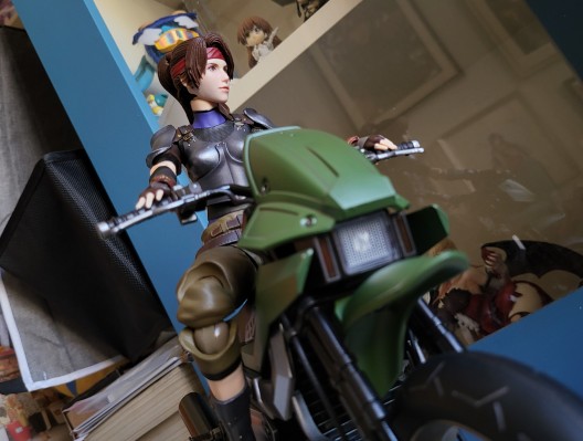 PLAY ARTS改　最终幻想7 重制版 杰西与摩托套装