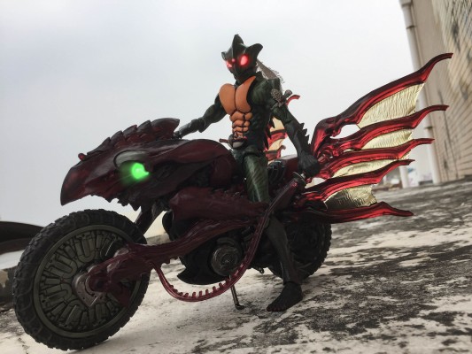 S.I.C. Vol.54 假面骑士イクサ＆假面骑士ダークキバ 「假面骑士キバ」より