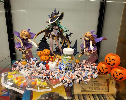 请问您今天要来点兔子吗？BLOOM 保登心爱 (奇幻万圣节)