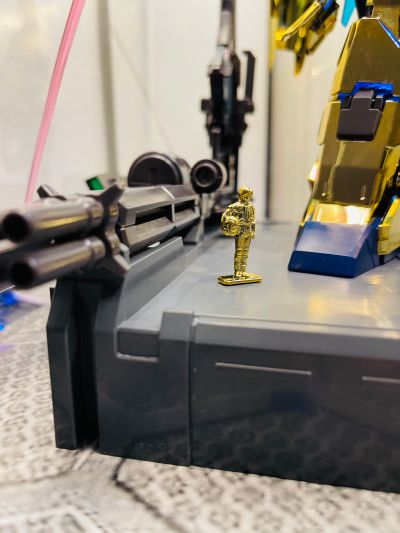 PG  机动战士高达独角兽(UC): 七十二分之一 RX-0 独角兽高达3号机 凤凰/菲尼克斯