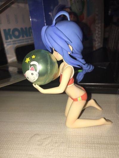 BEACH QUEENS 幸运星 泉此方