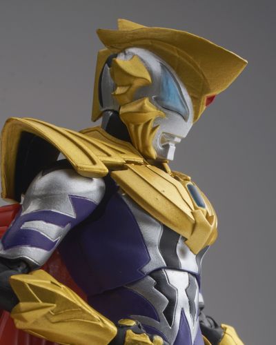 S.H.Figuarts 捷德奥特曼 尊皇形态