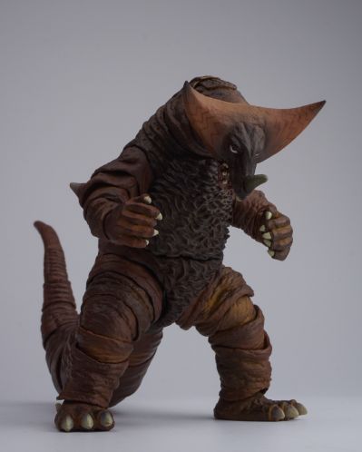 S.H.Figuarts  哥莫拉