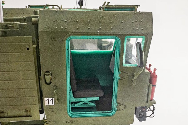 编号：01082 1/35 装甲车辆系列 俄罗斯 白杨-M型弹道导弹