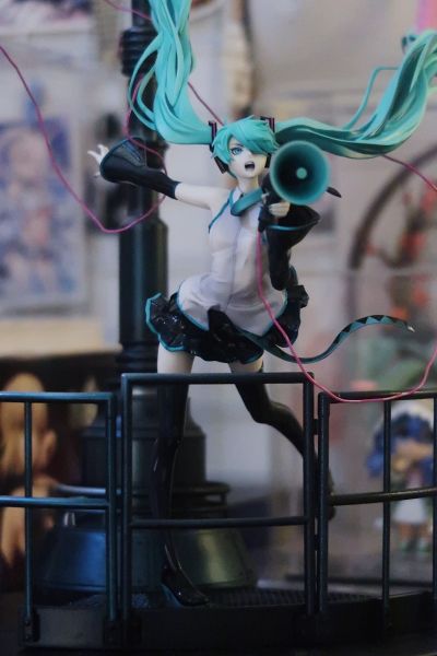 良笑20周年纪念书籍 ー初音未来 恋爱即是战争 精制版 ー