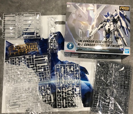 RG 1/144 高达基地专属商品  Hi-ν高达 [钛金质感]