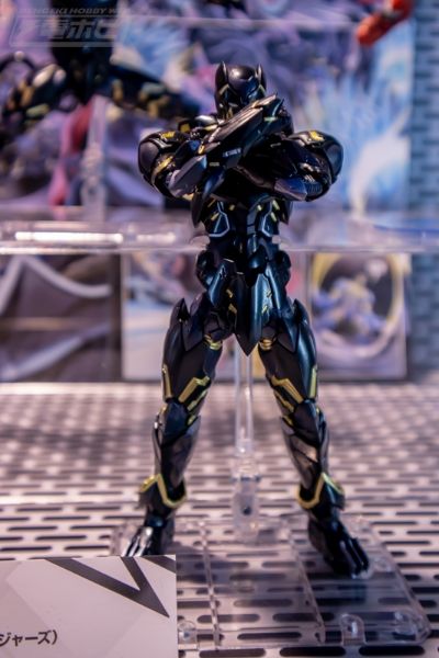 S.H.Figuarts 机动复仇者 黑豹