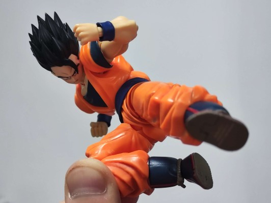 S.H.Figuarts  全力超级赛亚人 孙悟空