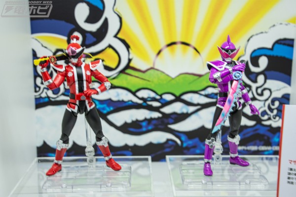 S.H.Figuarts  暴太郎战队咚兄弟 咚村雨鲨