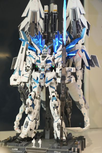 PG 1/60  完美独角兽高达