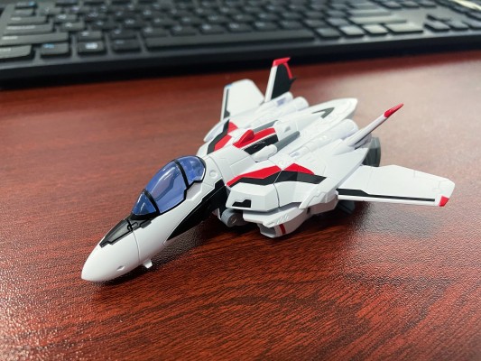 TINY SESSION 超时空要塞F VF-25F 弥赛亚女武神(有人专用) 与雪莉