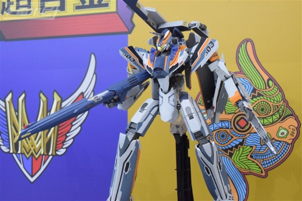 DX超合金 超时空要塞系列 VF-31AX 卡伊洛斯 进阶型 （查克·马斯坦格机）