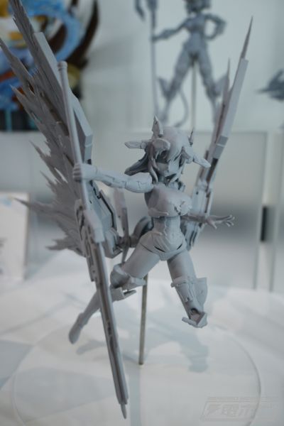 Hyper Body 机动战姬 ：聚变 AG-01 云雀 妮欧