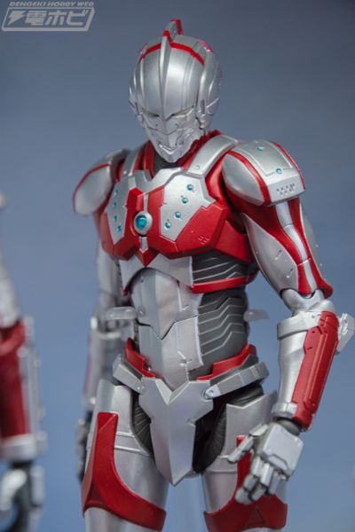 S.H.Figuarts 机动奥特曼 佐菲装甲 -动画版-
