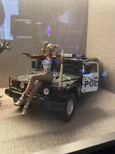 哈莉奎茵 合金载具手办