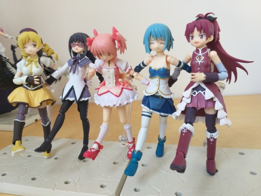 figma #118 魔法少女小圆 巴麻美（魔法少女服装）